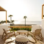 Ξενοδοχείο Seesoo Paros Beachfront Luxury Hideaway (adults Only)