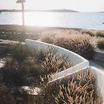 Seesoo Paros Beachfront Luxury Hideaway (adults Only) Ξενοδοχείο 4*