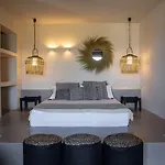 Seesoo Paros Beachfront Luxury Hideaway (adults Only) 4*