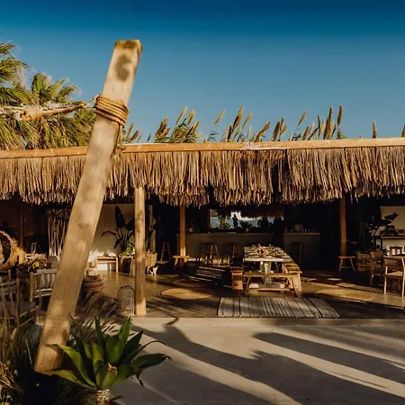 Ξενοδοχείο Seesoo Paros Beachfront Luxury Hideaway (adults Only) 4*