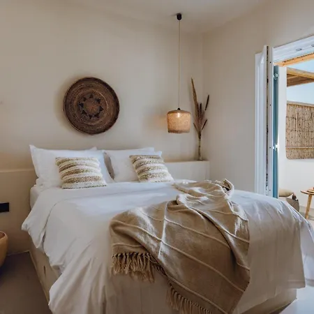 Seesoo Paros Beachfront Luxury Hideaway (adults Only)