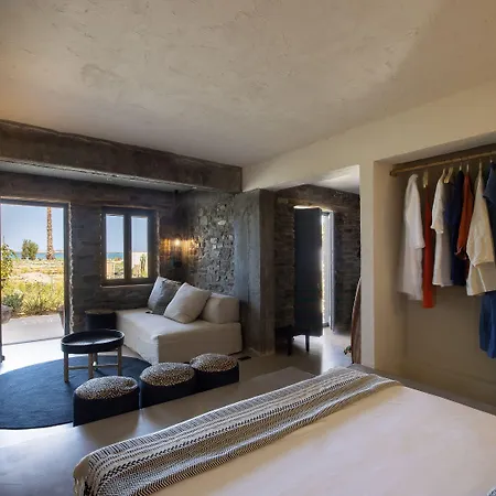 Seesoo Paros Beachfront Luxury Hideaway (adults Only)